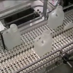 Bottle-&-Trigger-Assembly-Line4